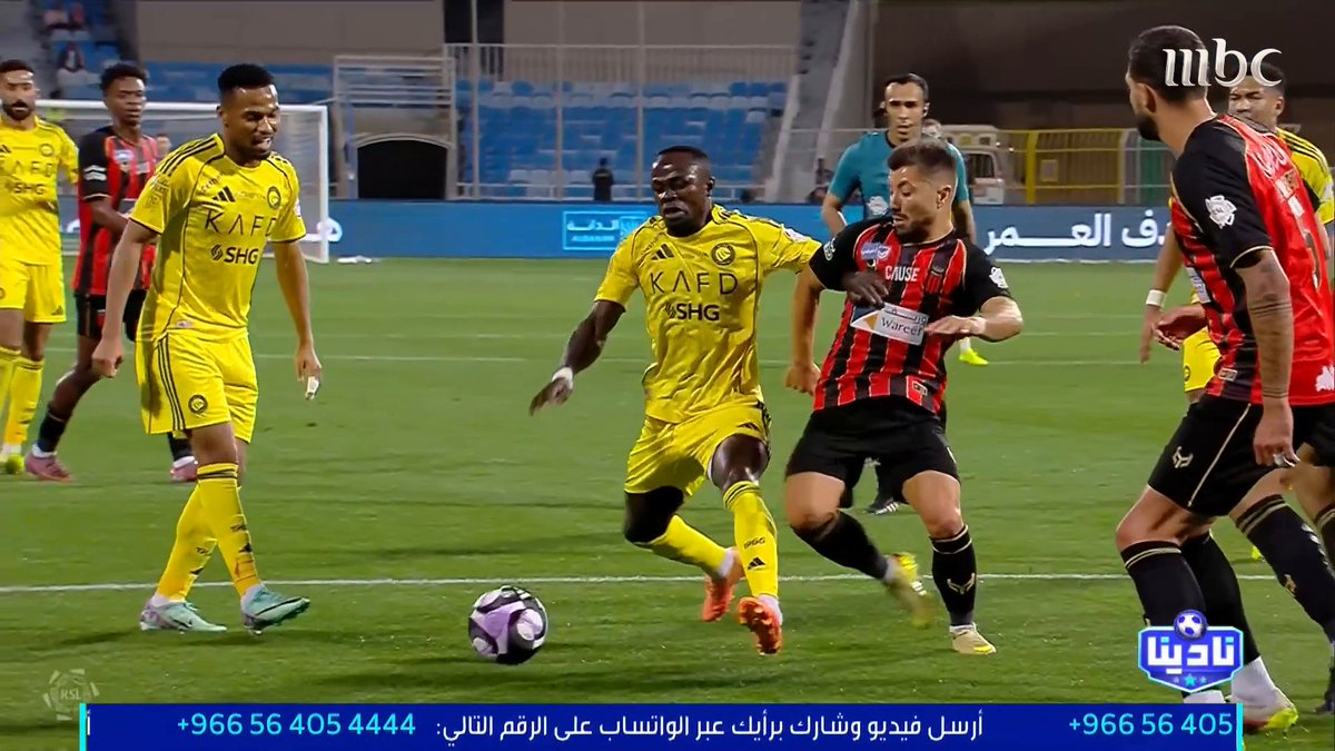 الخبير التحكيمي - فهد المرداسي: الحالات التحكيمية لمباراة الرياض VS النصر د 40 هدف النصر صحيح د 95 لا توجد ركلة جزاء للرياض د 95 لا توجد ركلة جزاء للنصر مجاناً على MBC شاهد برنامج #نادينا يوميا الساعة 11مساءً بتوقيت السعودية على #MBC1 لمتابعة البث المباشر