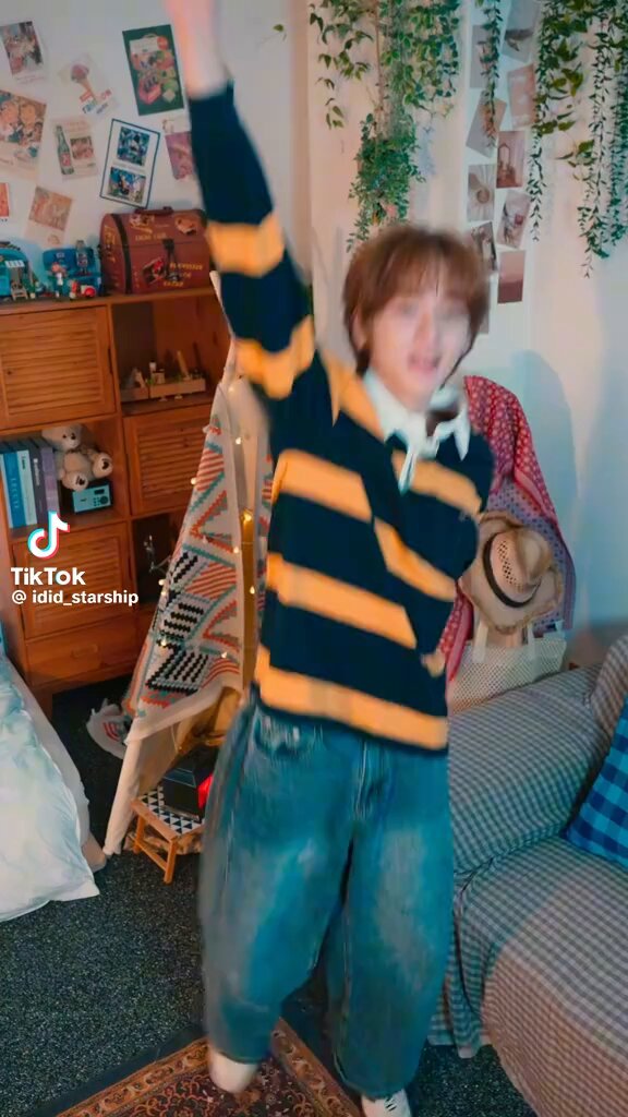 IDID’s JEONG SEMIN covers for Exo’s PETERPAN❤️ #EXO EXO