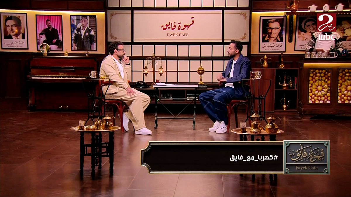 ياكهرباء ذهبت الي الاتحاد الليبي وكان مستواك ضعيف وآنهوا التعاقد معاك ذهبت الي القادسيه وكان مستواك ضعيف وأنهوا التعاقد معاك فلا تلوم هذه الانديه وحاليا تبحث لك عن نادي أنت بعد الزمالك مستواك بالنازل وهذا مصير كل واحد لايحترم تعاقده