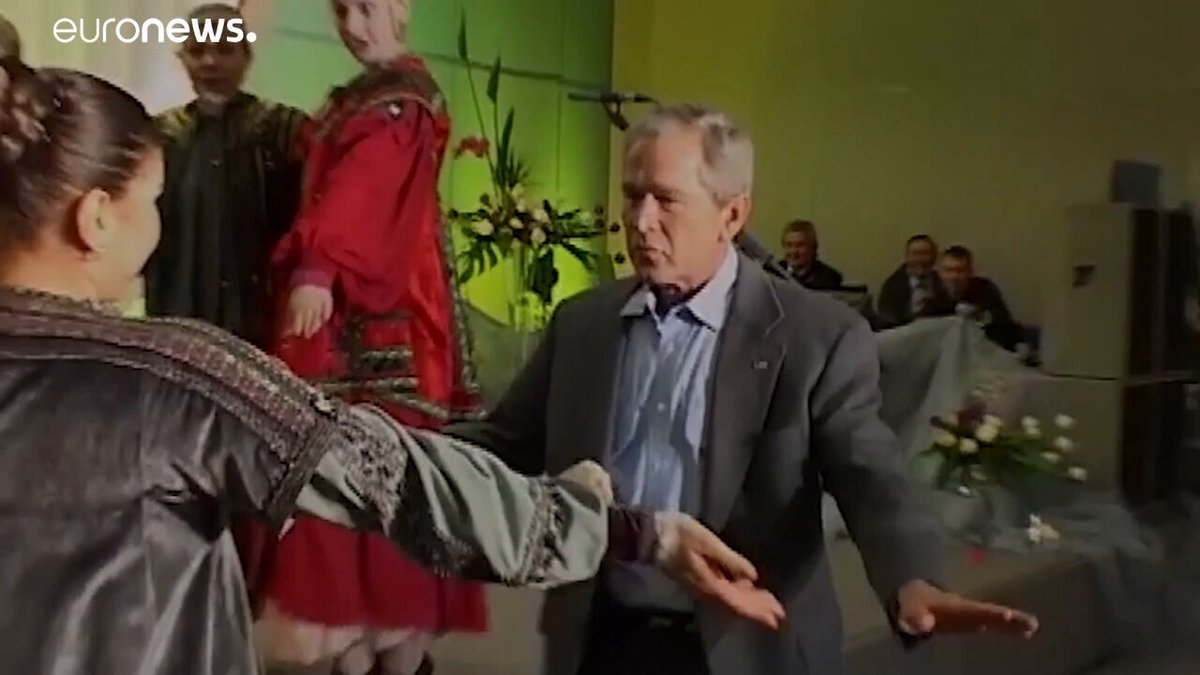 Putin, let's dance a little Mr. President George Bush 🇷🇺 🇺🇸 2005