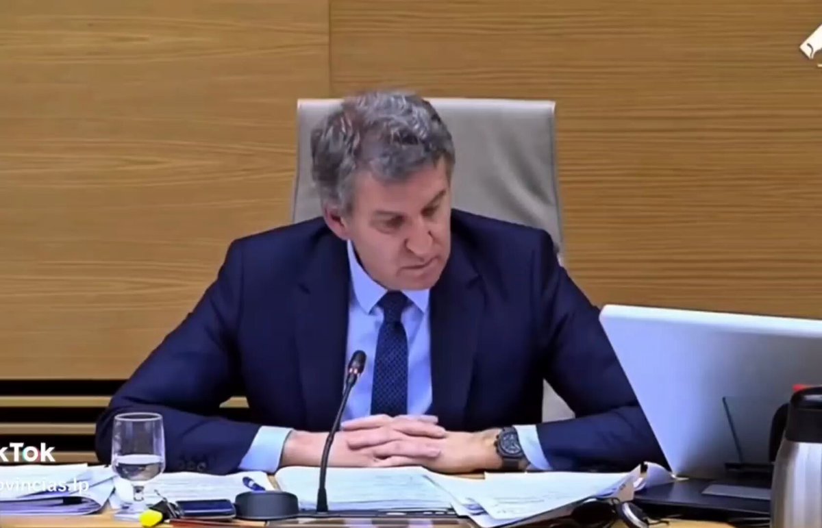 Señor Feijóo, le ordeno que lo suelte!!
