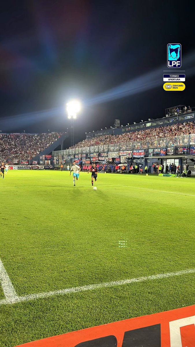 Mira como se quiebra de emoción el Pity Martinez, boludo. Se merece todo lo bueno y ojalá consiga 80 títulos más para cerrar de la mejor manera su carrera.