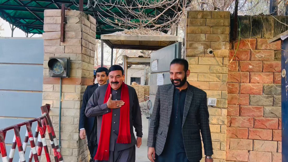 راولپنڈی: شیخ رشید احمد کی انسداد دہشت گردی کی عدالت کے باہر میڈیا سے گفتگو #SheikhRasheed #MediaTalk #ATC #pindi