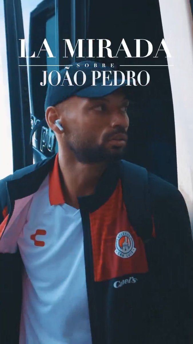 La mirada sobre: João Pedro. 👀🇧🇷 Con esta actuación, João Pedro suma cuatro goles en cuatro partidos y lidera momentáneamente la tabla de goleo del #Clausura2026. 🔴⚪ 📲 Video completo: #ConAlmaPotosina