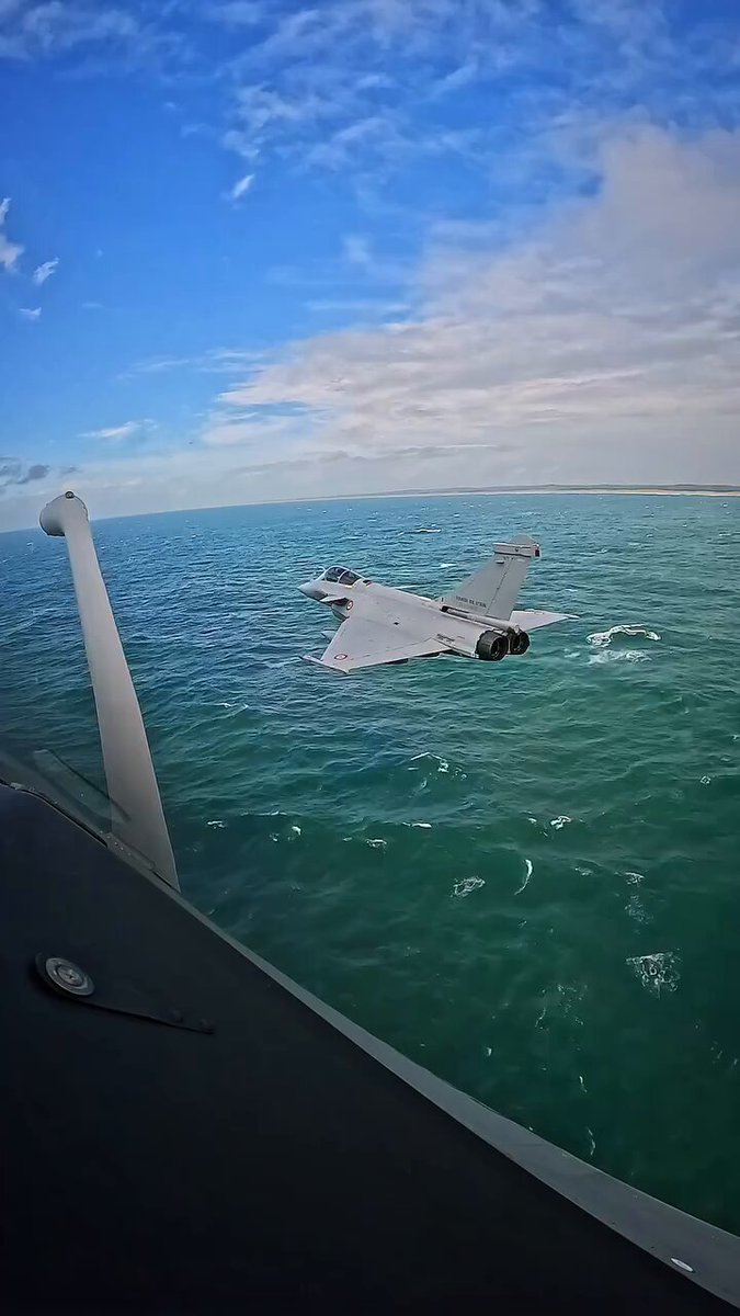 French naval aviation at its finest!🔥 Rafale Marine over the ocean. Engineering excellence, carrier-born!