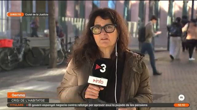 Arriba a judici el cas de la veïna més antiga de la Casa de la Papallona, de Barcelona. L'empresa que ha comprat l'edifici la vol fer fora per fer-hi coliving #Matins3Cat