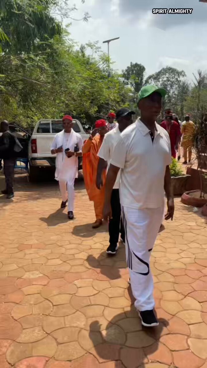 Anioma state is coming as the 6th South East state with Igbos in edo state included through boundary adjustment. Senator Ned Nwoko took Ndi Na Asu Bia Socio Cultural Organization, Igbanke kings and other indigenous Igbo communities in edo state to see THE TOWER OF NED.