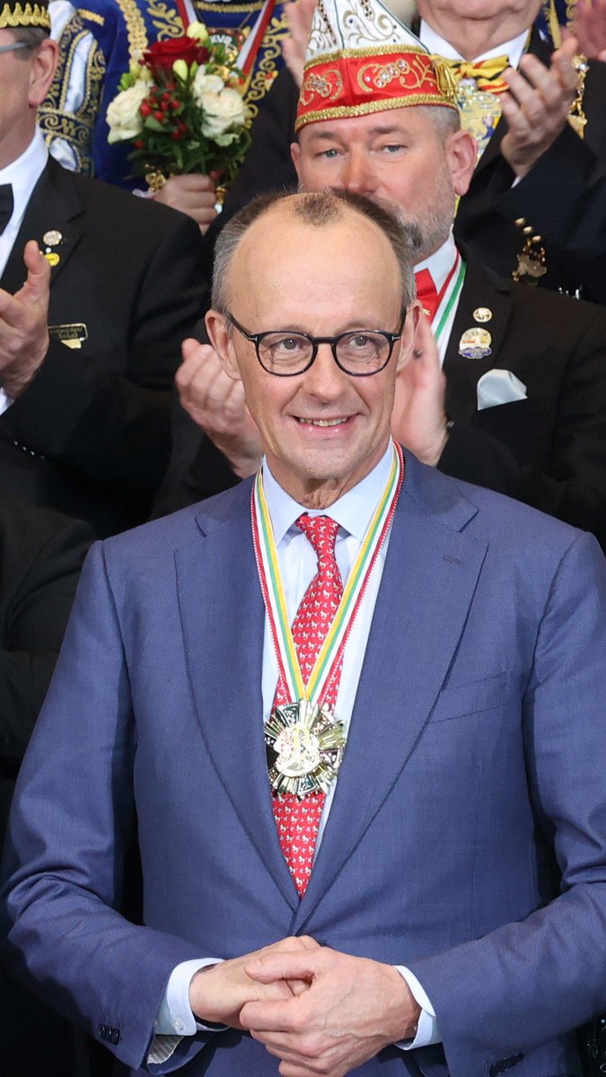 Not your average day at the German chancellery: Friedrich Merz welcomed around 140 carnival revelers in a traditional yearly visit. The president of the German Carnival Association said he hoped to "give people a little break, a pause from worries, headlines, and deadlines."