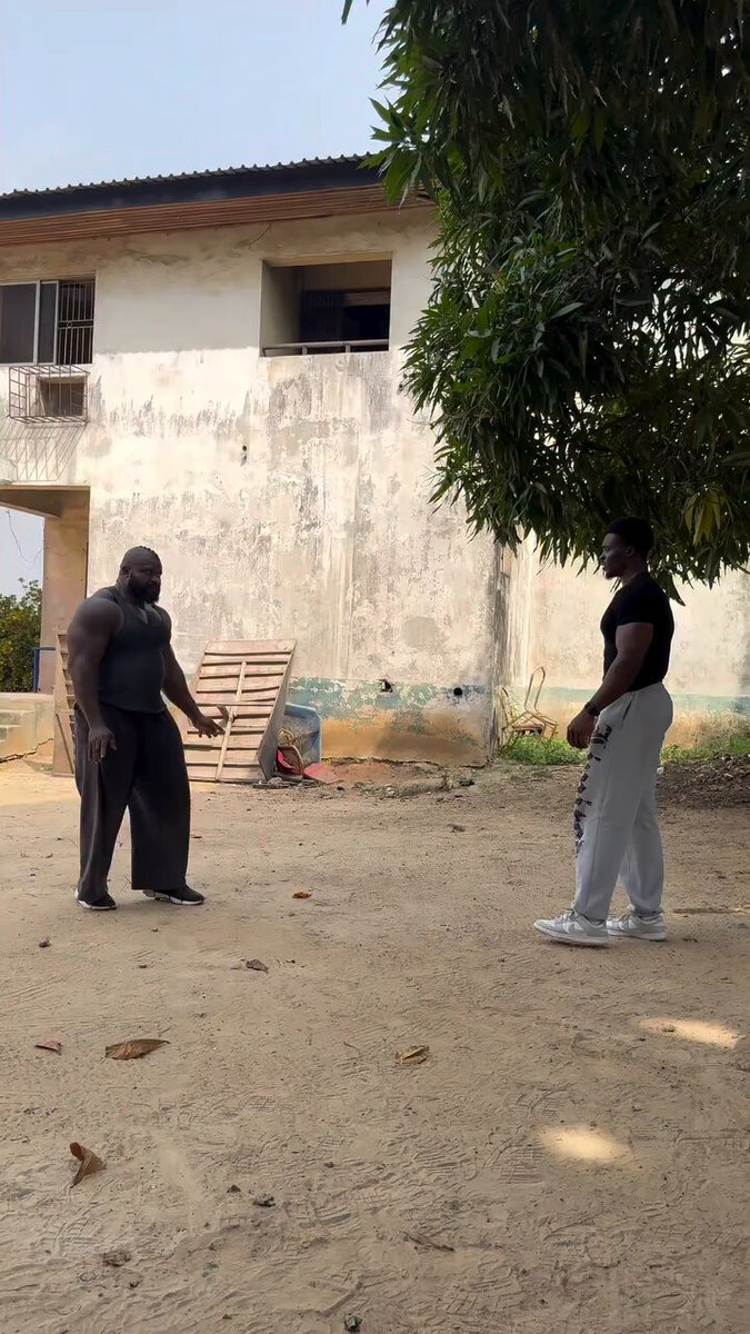 I really pity anybody way go try this kizz daniel bouncer 😂😂😂 but if them give you 10m to go one on one with am you go collect?
