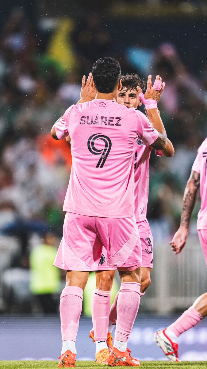Suárez ya estaba festejando el gol de Messi y le cayó una pelota en los pies jajaja A veces es empujarla nada más, pero la colocación en el área es clave