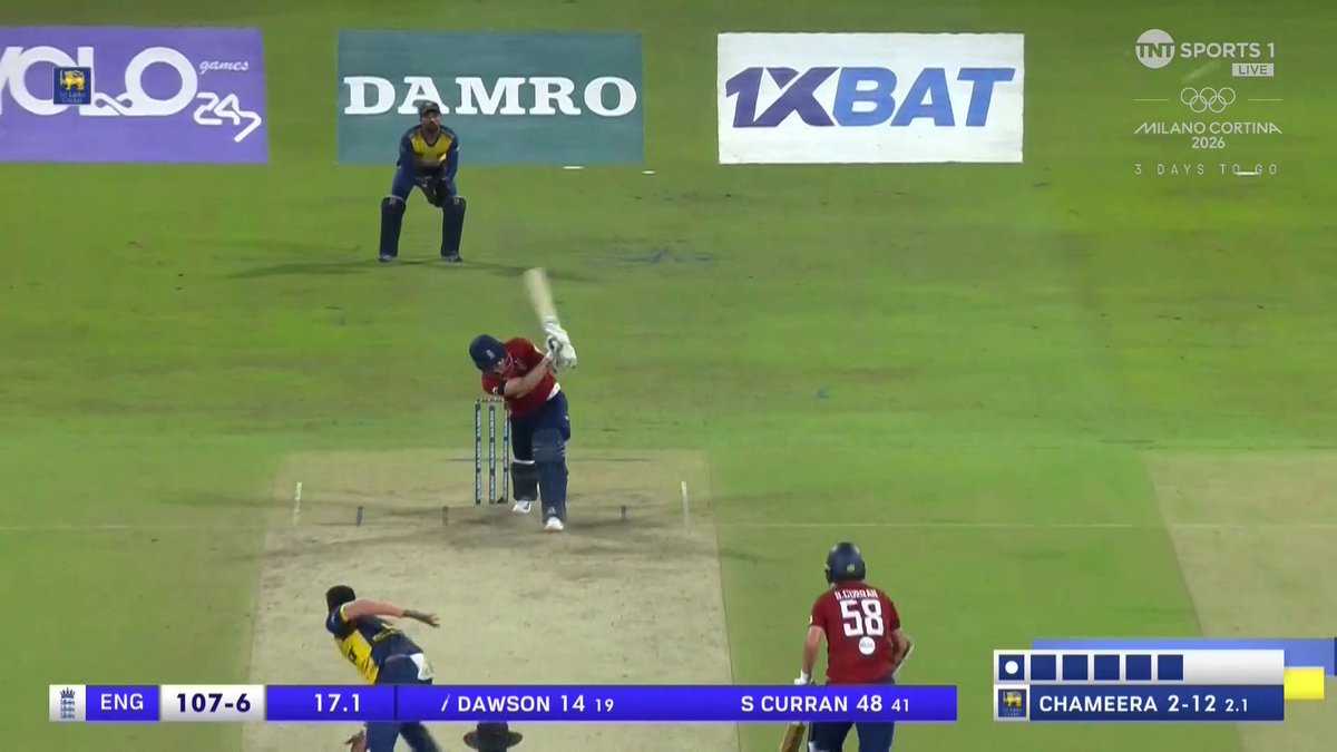 Liam Dawson targets a six over mid-wicket but picks out Kamindu Mendis... His useful partnership with Curran comes to an end ❌ 📺 TNT Sports &amp; discovery+ UK