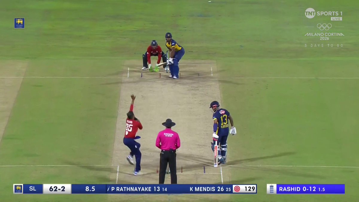 It's game on! 🍿 England have back-to-back wickets 🏏 📺 TNT Sports &amp; discovery+ UK