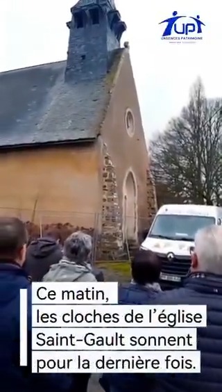 "Ce matin, c'est le glas de 1 000 ans d'histoire qui résonne." Urgences Patrimoine alerte sur la destruction imminente de l’église de Quelaines-Saint-Gault, qui date du XIe siècle. Pour signer la pétition 👉🏻