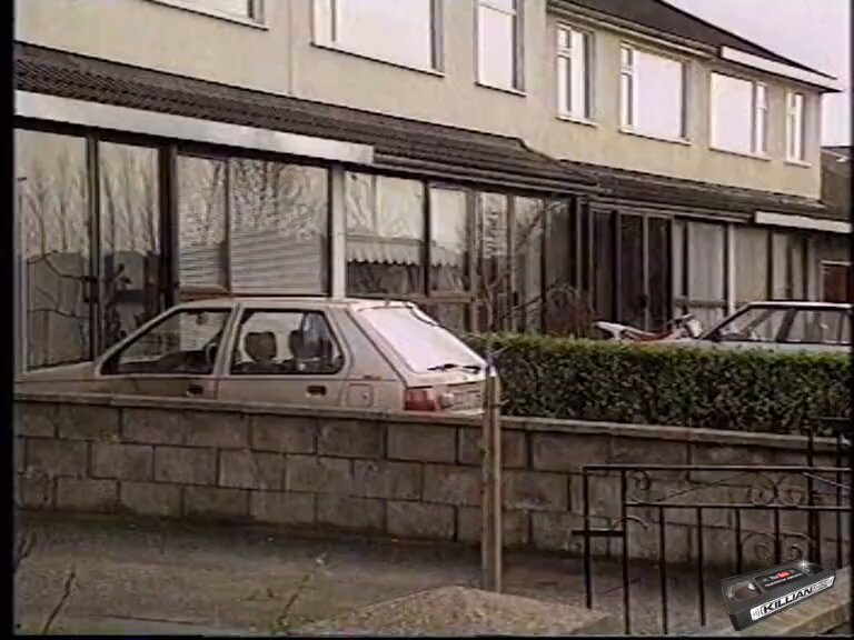 By 1994 Maurice was too famous to be arsed calling to winners homes anymore so they just used green screen,