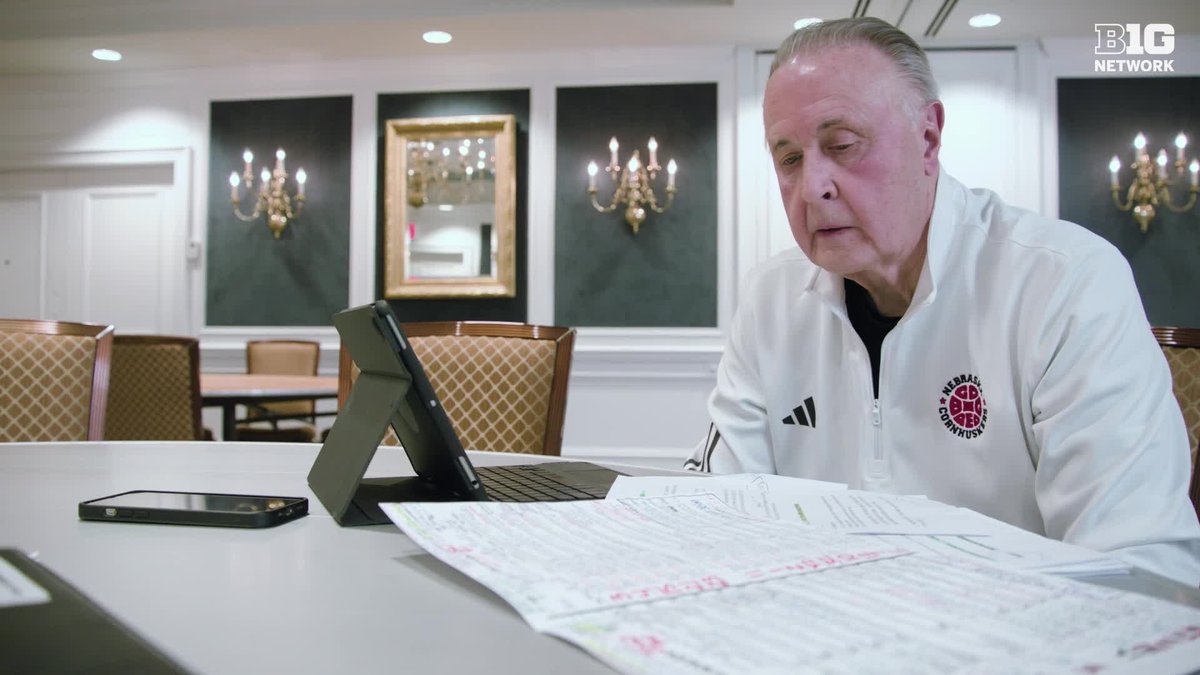 "This has just been like a dream this year." 😊 The Journey goes behind the scenes with longtime voice of Nebraska Men's Basketball Kent Pavelka 👇 Nebraska Huskers x Nebraska HuskersRadio