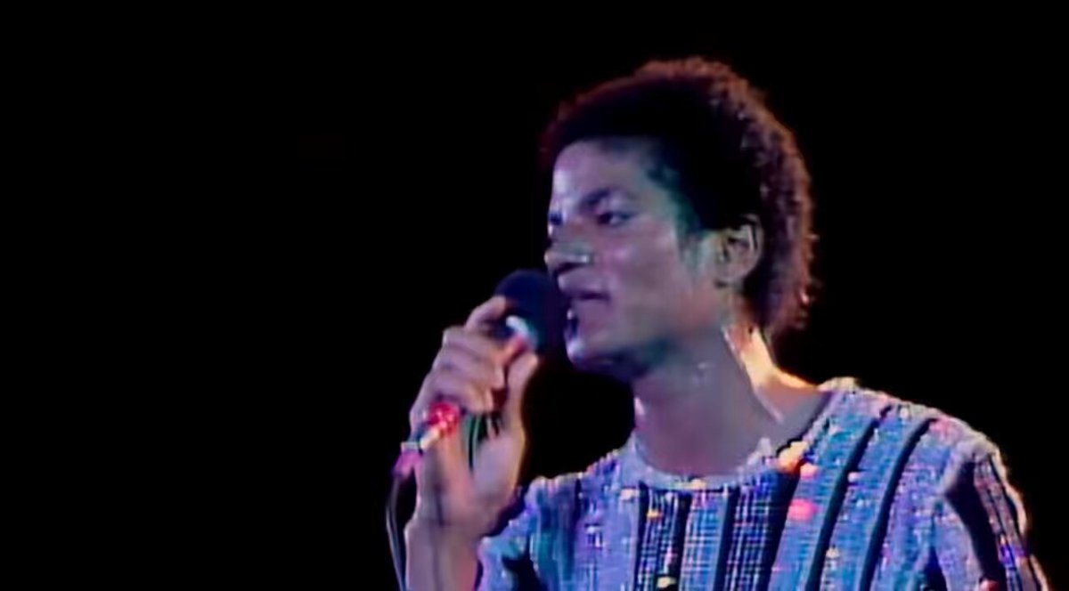 Michael Jackson's vocals are in a class of their own. I would give up organs and limbs in exchange for having experienced him on stage just once. GOAT 🤴🏾