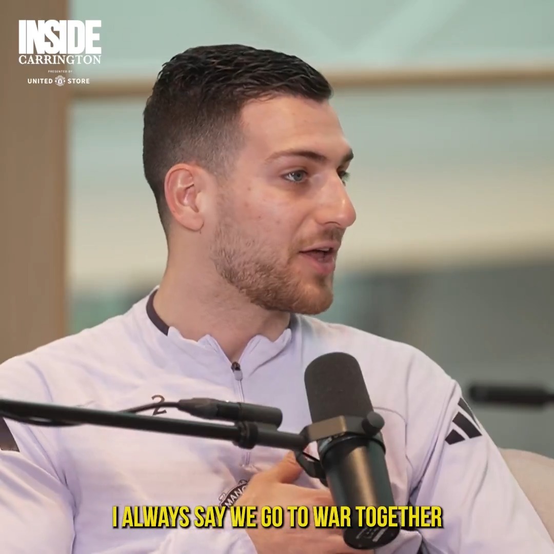 "I always say we go to war together." 🇵🇹 Diogo Dalot talks about his long-lasting relationship with Bruno Fernandes — watch our latest episode of Inside Carrington now ⤵️