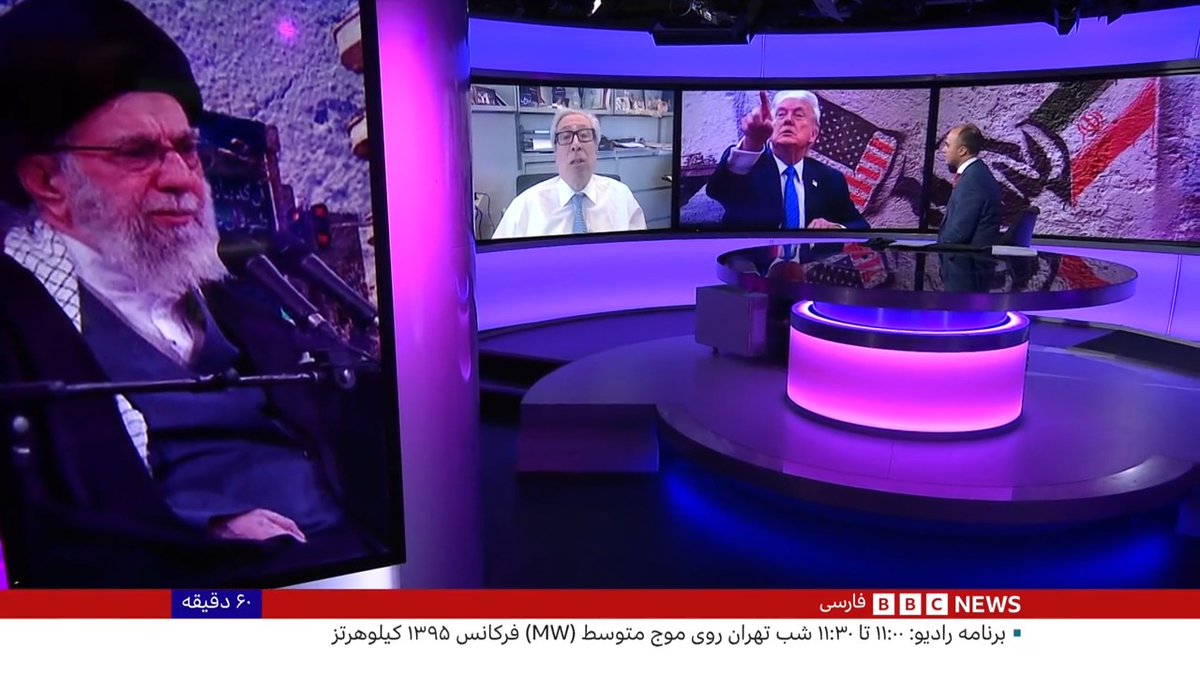 «آینده ایران همکاری و همزیستی خودی و غیرخودی است. همانگونه که در جنبش سبز شاهزاده رضا پهلوی دستبند سبز دستش کرد چون دریافته بود باید در کنار مردم برای دفاع از رای مردم باشد» امیرحسین گنجبخش، فعال جمهوریخواه ملیگرا و نویسنده مقاله «چطور باید آیتاللهها را در ایران سرنگون کرد»