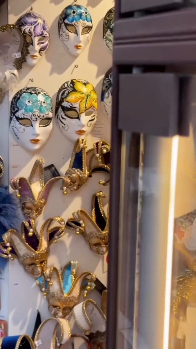 The masks of Venice during Carnival 🎭