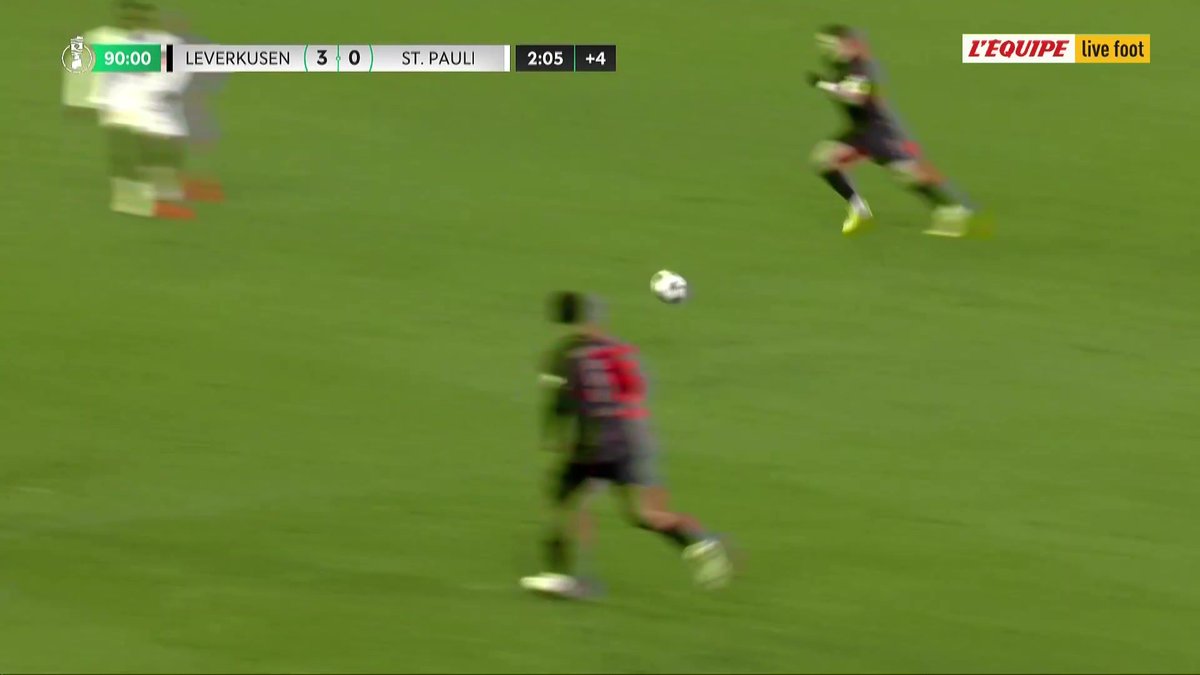 Jonas Hofmann parachève le succès du Bayer face à Sankt Pauli ! #lequipeFOOT