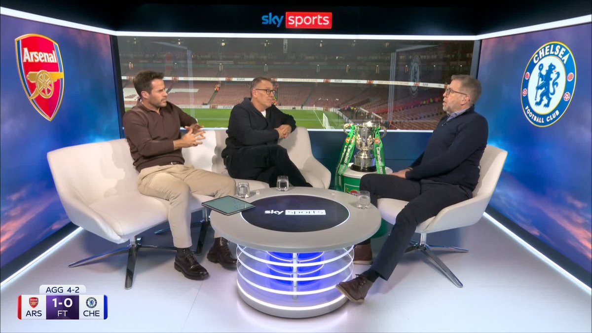 "They was comfortable, their defence was the best in the world!" Jamie Redknapp says that Arsenal reacted extremely well against Chelsea! 👏