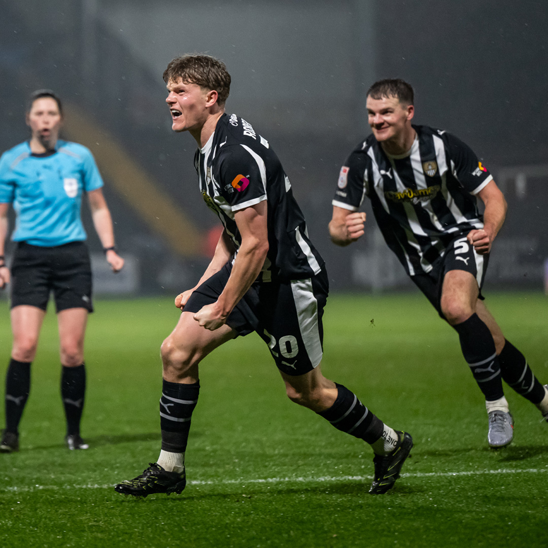Scott Robertson with the decisive moment 👌