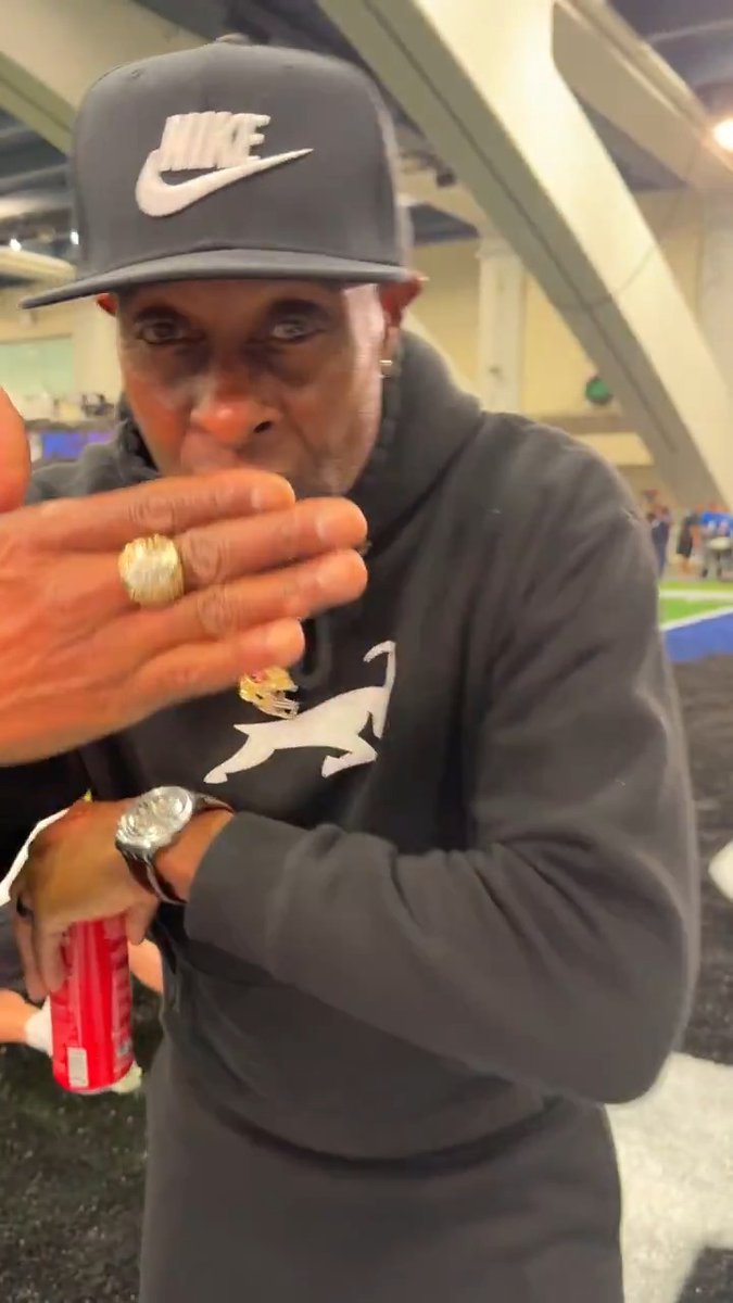 Jerry Rice flexing that Super Bowl ring 💍 Pro Bowl Games -- 8pm ET on ESPN Stream on NFL+ and ESPN App