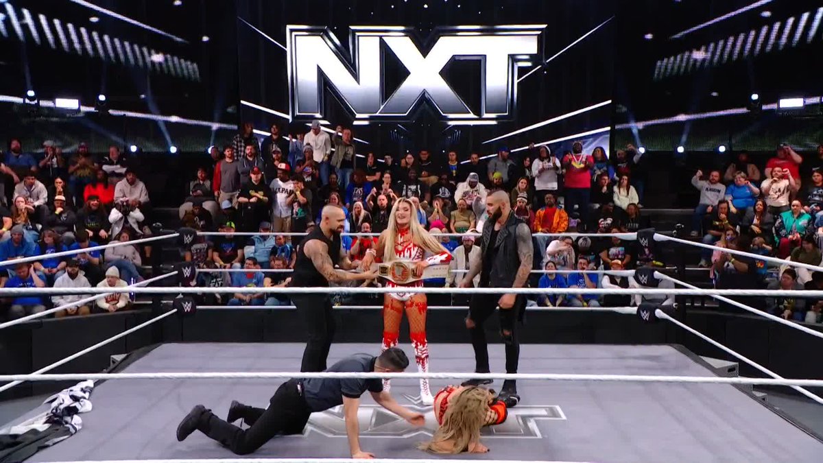 HER RISE CONTINUES 🤩 IZZI DAME retains the Women's North American Championship!