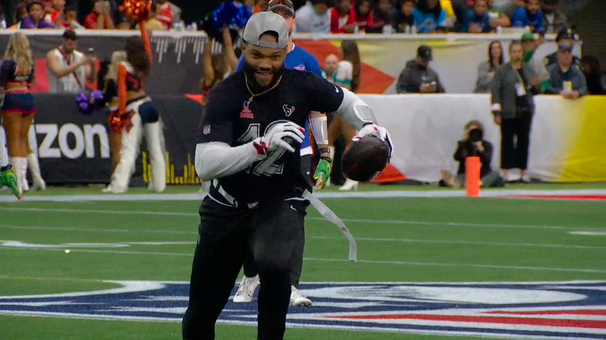 Shedeur hits Nico to extend the AFC's lead 😤