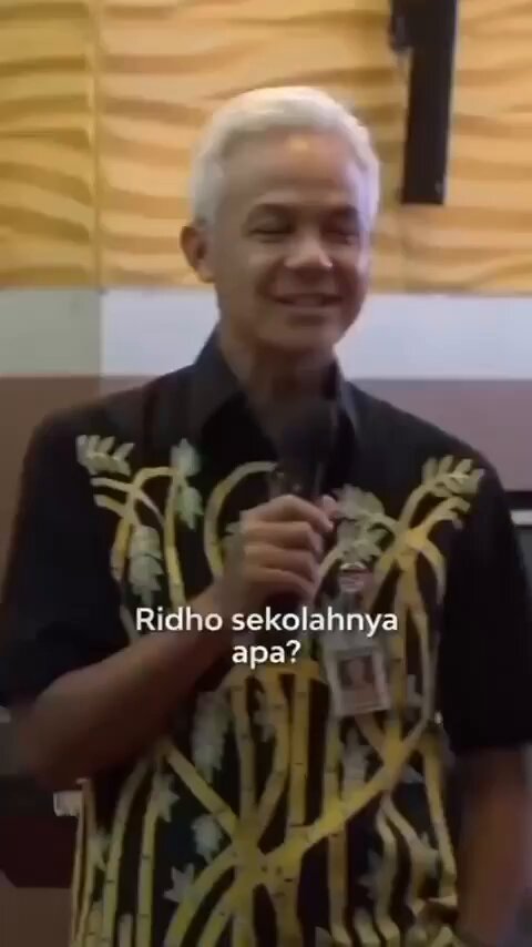 Anak ini ada bakat jadi stand up komedian. Mohon bimbingannya om Sammy Notaslimboy dan kang Guzman Sige. Ngakak denger jawaban2 spontannya. 😂😂😂