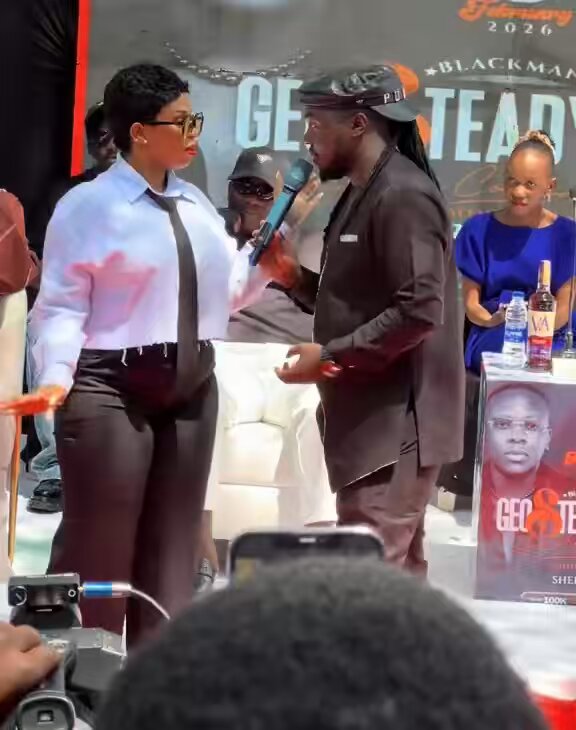 Prima Kadarshi is a unique kind of ex. Here she is seen hugging both her exes — Mr. Henrie and Geosteady at Geosteady’s press conference ahead of his Valentine’s concert