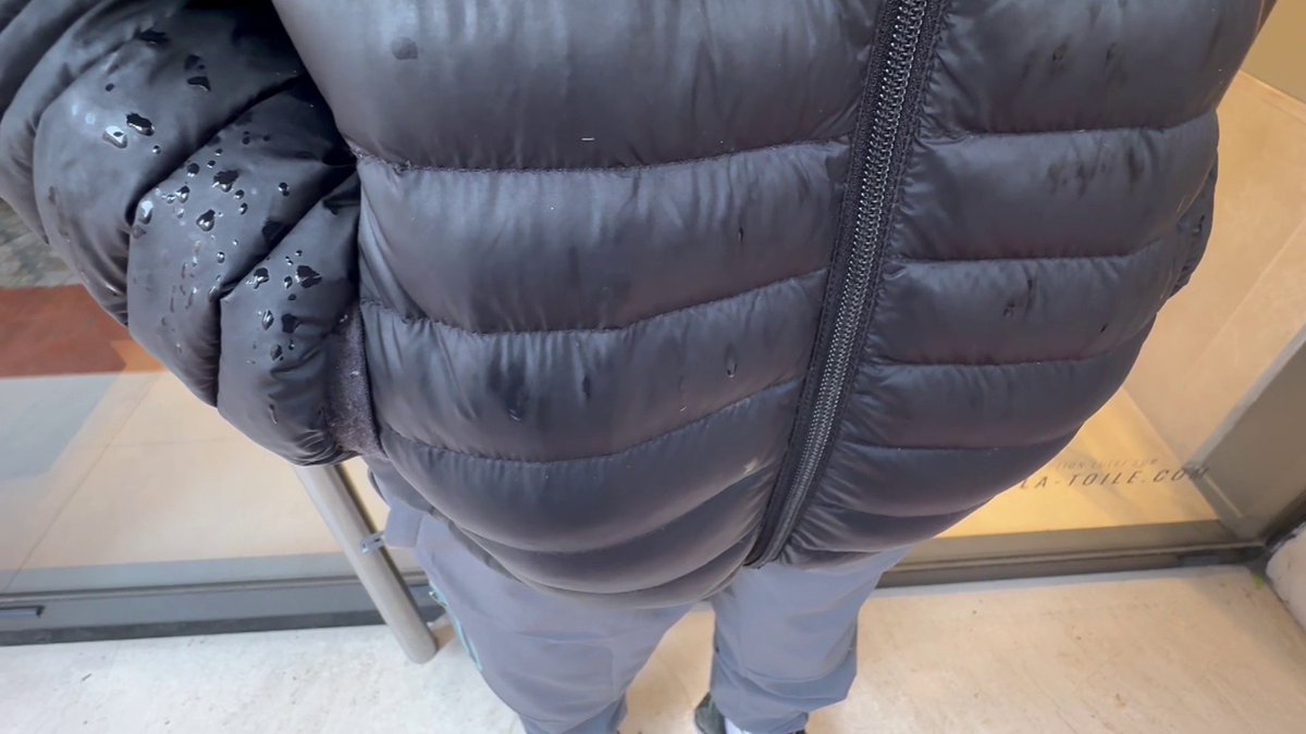 «Pendant une semaine, il avait ramené un assez gros couteau et après, il a ramené un Opinel. À chaque fois, il me disait "je vais la tuer", personne ne l'a pris au sérieux», témoigne un camarade de classe du collégien qui a poignardé sa professeur