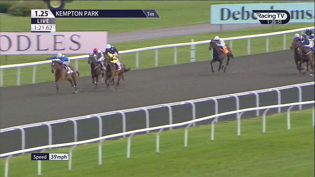 Off the mark ✅ A successful yard debut for Glistening, who impresses under Oisín Murphy for Ollie Sangster 💥 Unibet Racing | Kempton Park Racecourse