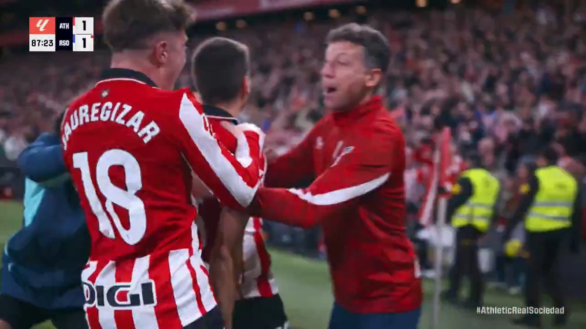 VA Y TE CANTA LA DE POKEMÓN EN EUSKERA… ¡ES UN GENIO! 🐐 Hay formas y formas de cantar un golazo como el de Ruiz de Galarreta, pero no mejores que la de Julen Axpe 🔊 #LALIGAenDAZN ⚽️