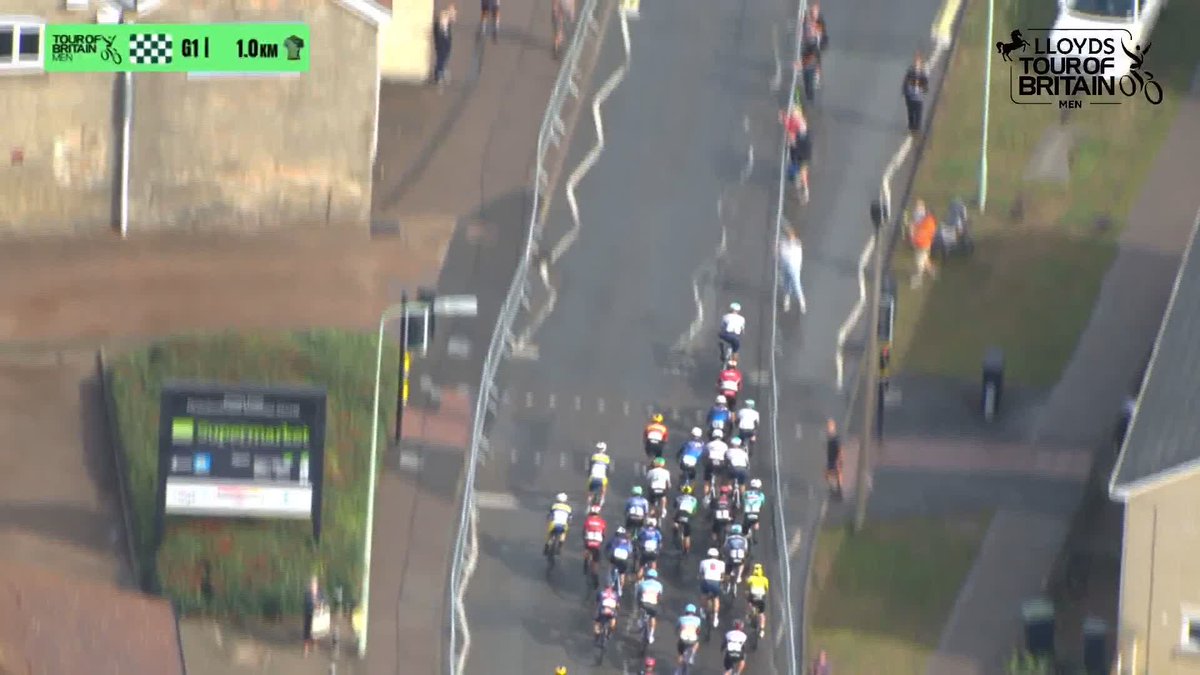 🇫🇷 Etoile de Besseges, Stage 1 | 🏆 Tom Crabbe _______________________________________________ 📺 Paid attention to Tom Crabbe (20y 3m at the time) in 🇬🇧 2025 Tour of Britain when he sprinted in 2nd place in explosive finale, losing only to Olav Kooij.
