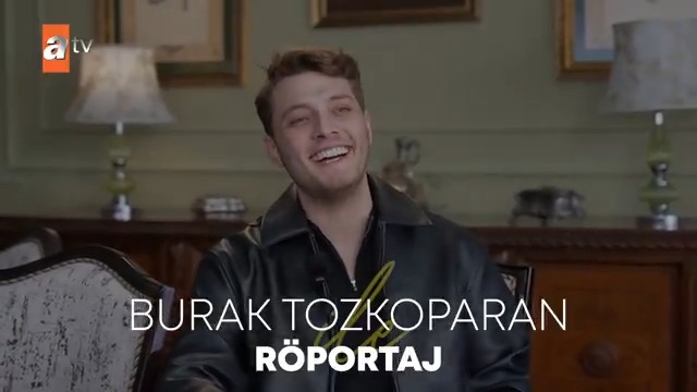 "Daha önce deneyimlemediğim tarzda bir karakter." Karşınızda Burak Tozkoparan! #AynıYağmurAltında ilk bölümüyle Pazartesi 20.00'de atv'de! atv