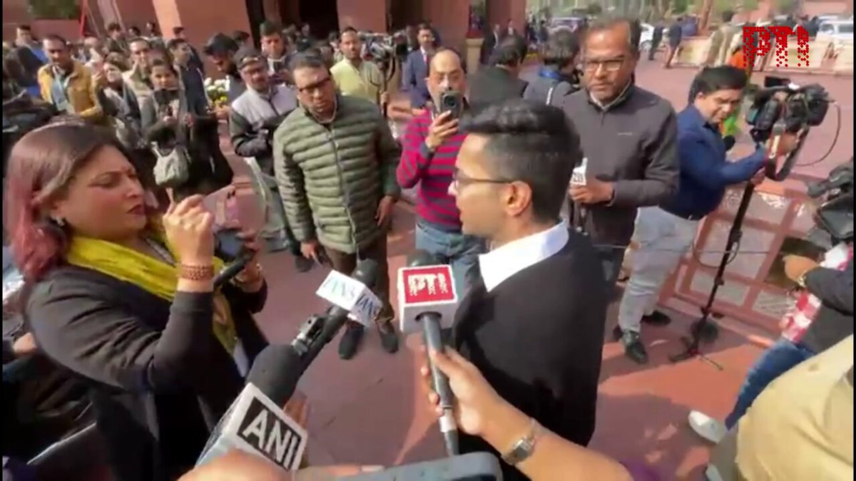 Sources have confirmed to ABP that Congress, the Samajwadi Party and other opposition parties will support the impeachment motion against Chief Election Commissioner Gyanesh Kumar brought by the TMC.