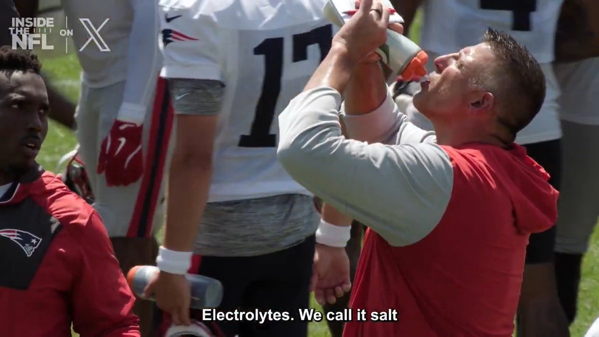 If you're not having fun you're doing it wrong. Vrabel knows how to get the best out of his guys 😄