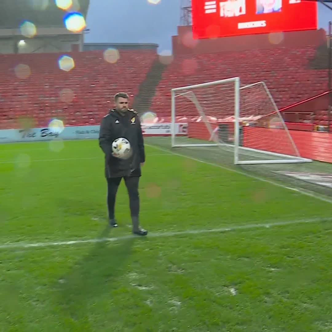 🗣️ "It was a fairly straightforward decision in respect of the player's safety" Fourth official Greg Soutar explains why the Pittodrie pitch failed a pitch inspection ahead of tonight's game between Aberdeen and Celtic ⤵️