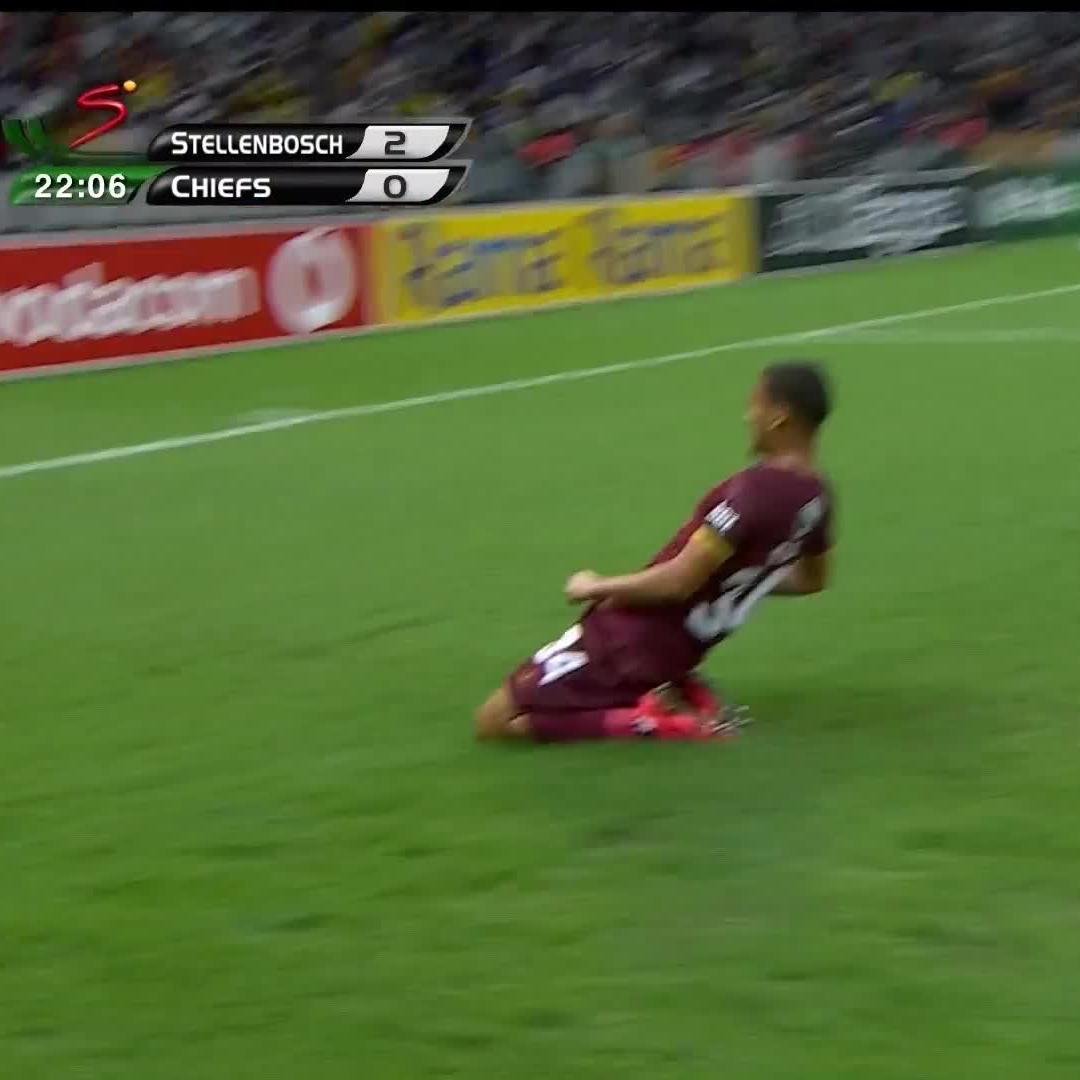 Yoh! Yoh! Yoh! 😲😲 Devin Titus scores a cracker to double Stellies lead 🍇💥 📺 Stream #NedbankCup on DStv: