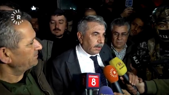 #VÎDEO - Nuredîn Îsa Ehmed: Cara yekem e Kurdek bi keda şehîdan dibe Parêzgarê Hisîçayê Parêzgarê Hisîçayê Nuredîn Îsa Ehmed: 🎙 ❝Em vê destkeftiyê li malbatên şehîdan pîroz dikin❞ 🎙 ❝Cara yekem e Kurdek bi keda şehîdan dibe Parêzgarê Hisîçayê❞ 🎙 ❝Ev destkeftiya hemû pêkhateyên Hisîçayê ye❞ #Rojava