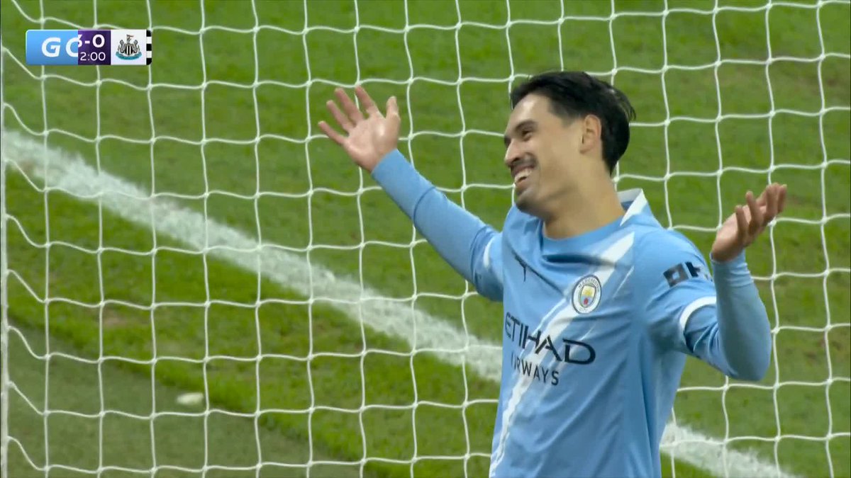"It's getting REALLY awkward for Newcastle now..." 😱 Tijjani Reijnders extends Man City’s aggregate lead to 5-0!