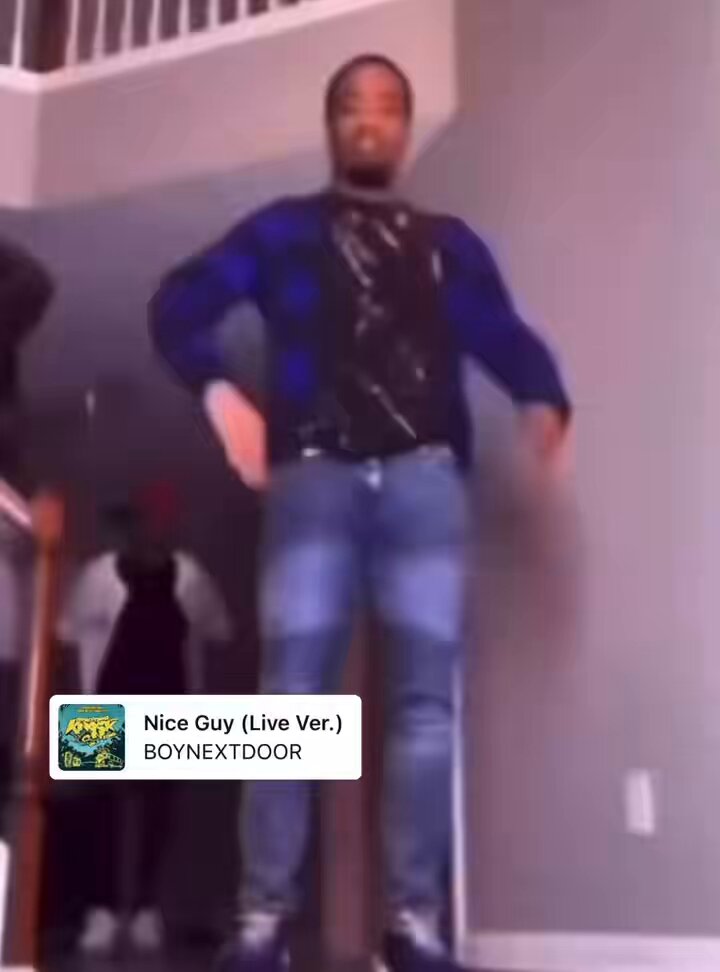 WHOS ..WHOS …WHOS …THERE …BOY …BOY … BOYNEXTDOOR !!
