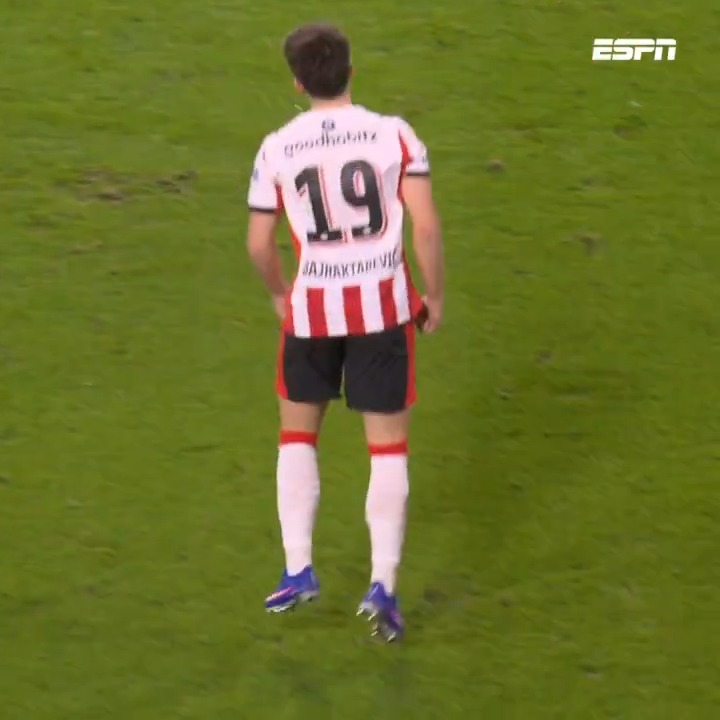 Esmir Bajraktarević grabs his 2nd goal within 30 mins 🔥🔥🔥 PSV lead 2-0!