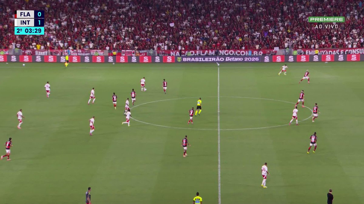 Inter toca de pé em pé e quase amplia o placar diante do Flamengo no Maracanã.