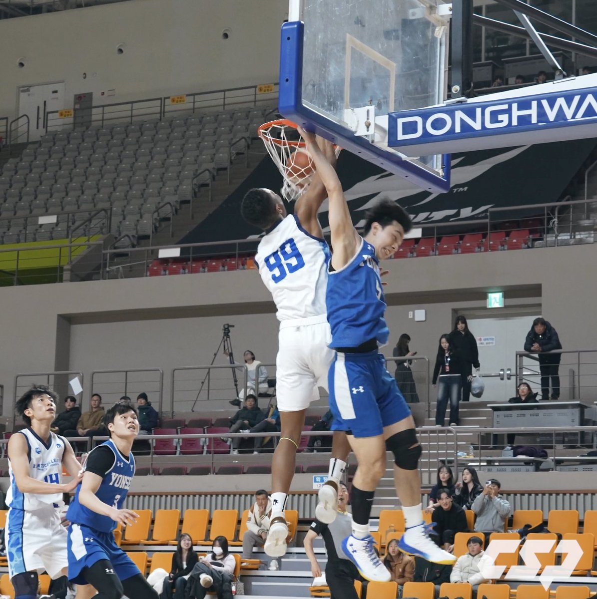 韓国の強豪相手に豪快ダンク🫨💥 自身初の選抜チームで存在感を発揮! ロイ 優太郎(白鷗大学2年/SF/192cm/習志野高) 関東学生選抜 vs 延世大学 11PTS|3STL #大学バスケ