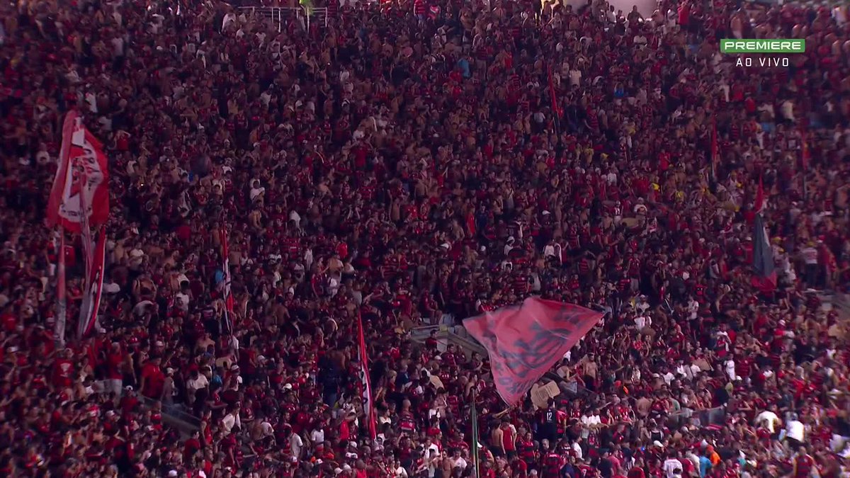 Torcida do Flamengo após o empate por 1 a 1 com o Internacional no Maracanã: “Não é mole não, pra jogar no Mengo tem que ter disposição!” 🎥 Premiere | ge