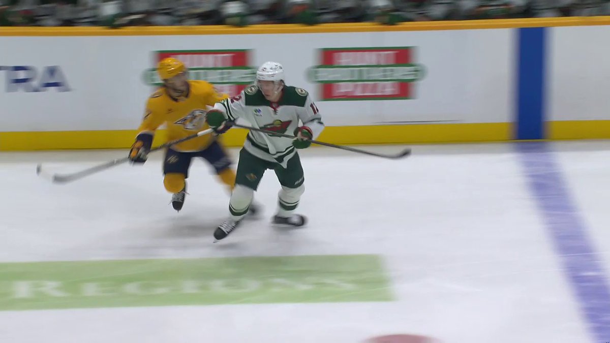 A FIRST PERIOD HAT TRICK FOR MATT BOLDY!! 😱