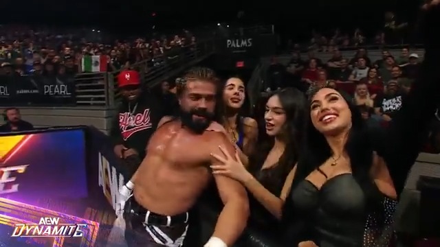 ANDRADE HITTING A TORNILLO THEN CELEBRATING WITH A GROUP OF BADDIES😭😭😭😭🔥🔥🔥🔥🔥 #AEW #AEWDynamite