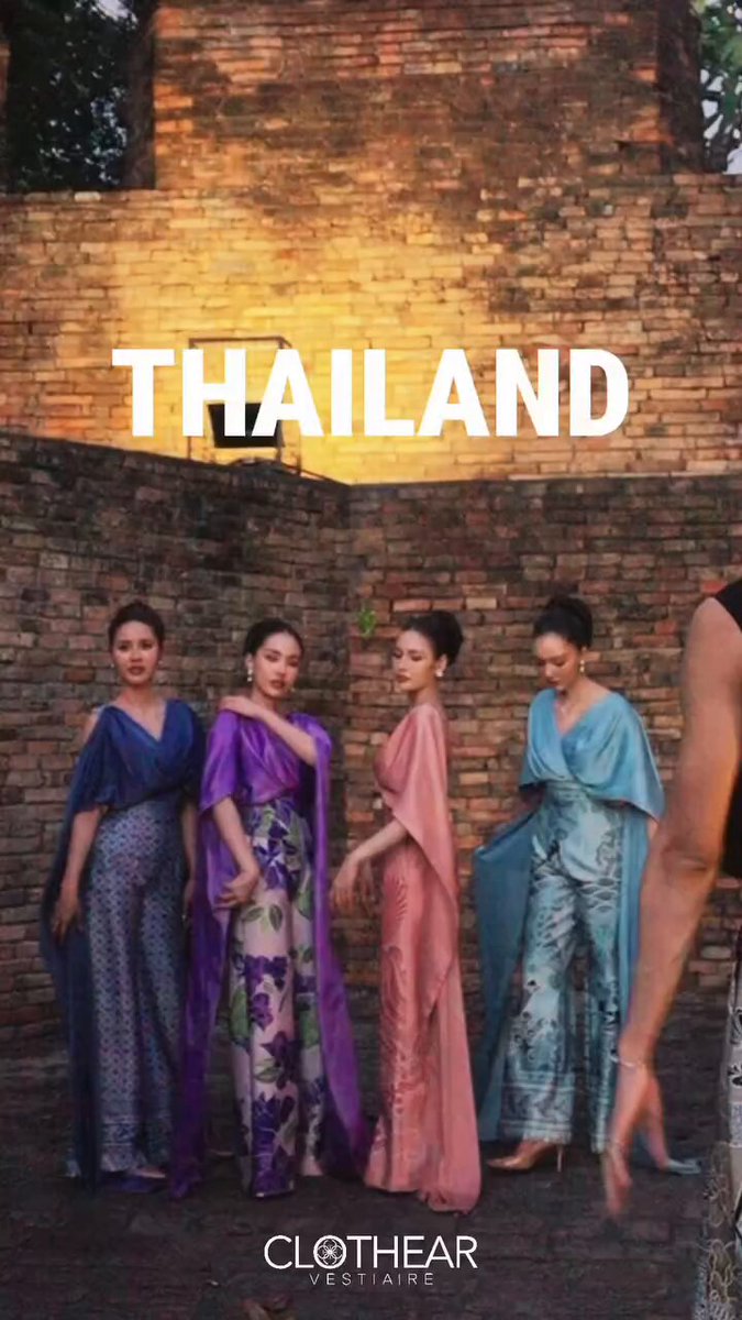 อะไรใหม่ๆ เอาให้ข้างบ้านก๊อปไม่ทัน กางเกง #ผ้าปาเต๊ะ ของภาคใต้ Feat. สไบไทย ไปค่ะๆๆ ©️ #ChutThai #ChudThai #sabai #Thaiart #Thaiculture #Thaidress #Thaiheritage #Batik #ปาเต๊ะ #newtrend #newstyle